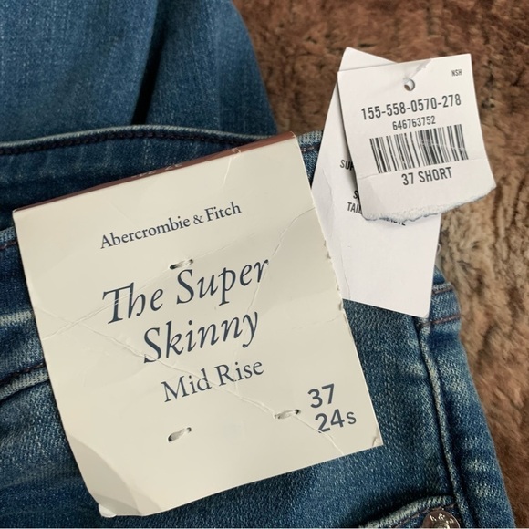Abercrombie & Fitch Mid Rise Super Skinny Ankle Jean - Picture 7 of 7